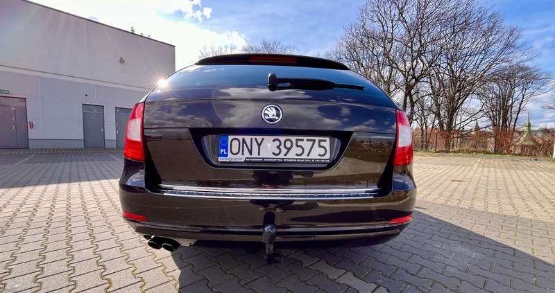 Skoda Superb cena 45000 przebieg: 238000, rok produkcji 2011 z Nowe Miasto nad Pilicą małe 497